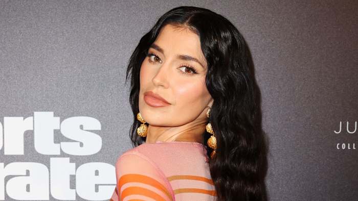 Nicole Williams English